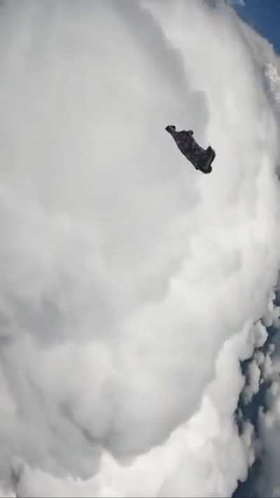 ? Flying over the clouds ☁️