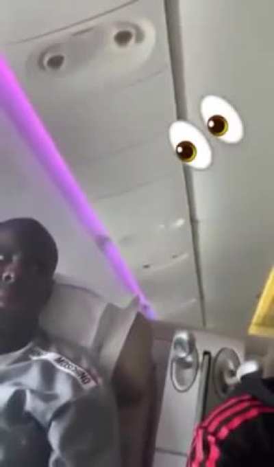 Paul Pogba's [Man Utd player] reaction to Kurt Zouma's [Chelsea player] "wet dream" xD