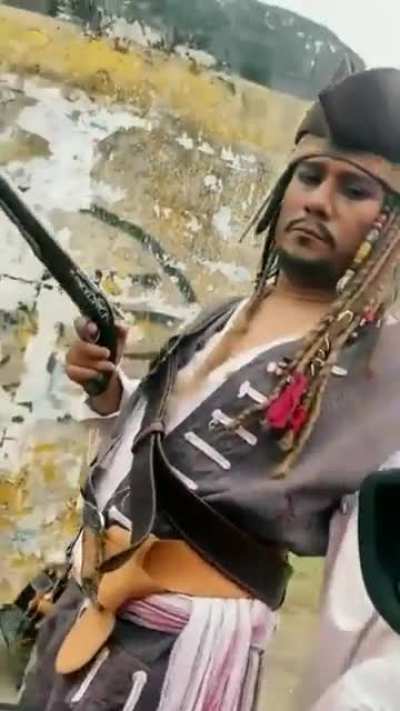 Jack Sparrow asking to pay the fine on his boat ?