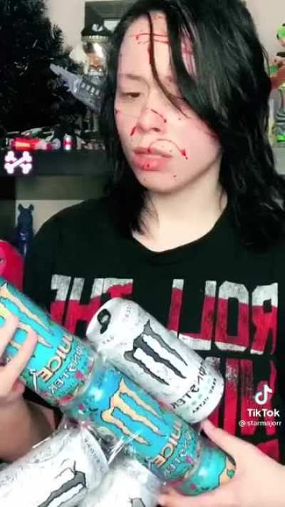 Dang she's hardcore