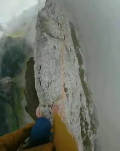 ? Difference in weather on two sides of the same mountain ?