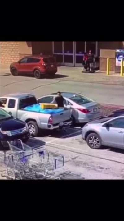 I don't know if this has a place here, but this guy is a crime genius ??