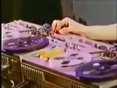 Mindblowing DJ skills on tape decks back in 1991 ?