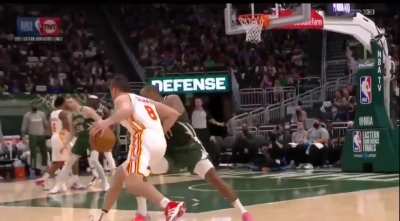 [Highlight]Gallinari puts PJ Tucker in the laundry machine and turns on the spin cycle