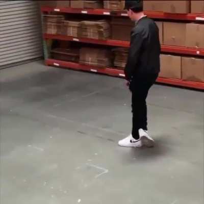 Pseudo Skate Dancer