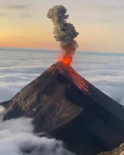 ? Incredible Volcano Eruption