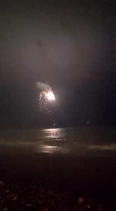 Crazy fireworks plane on NYE in Brighton