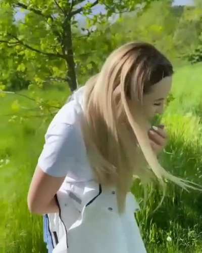 Hi