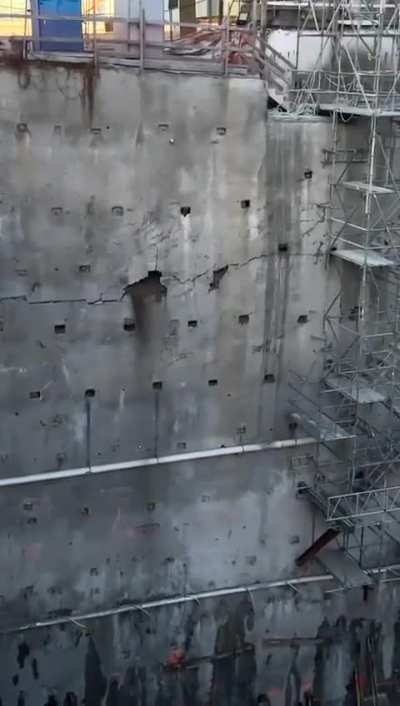 Wall of construction site collapses in Coquitlam, BC, Canada - Nov 30th, 2023