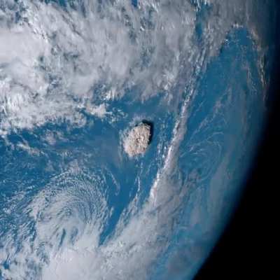 ? Hunga Tonga-Hunga Ha'apai #volcano is erupting again!