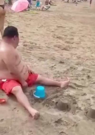 Don’t forget your prayer when casting a sand castle ??