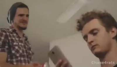 AbruptChaos - Video #0794