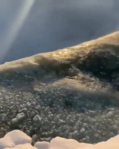 ? Ice flowing over Niagara Falls ?