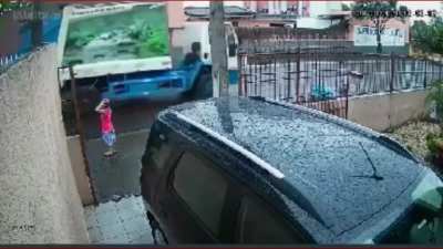 Garbage Truck Worker Saves Kid From Being Ran Over