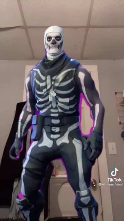 WE LOVE FORTNITE