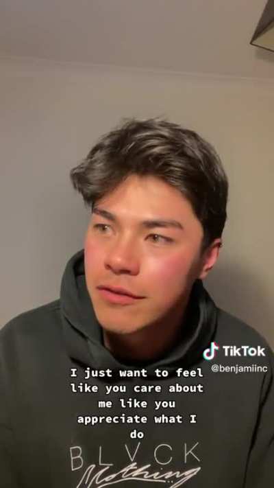 This chronically "nice guy" whose comments are just young girls. ?️?️