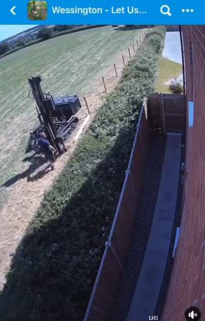 Pile-driving a fence post into a gas main ?‍♂️
