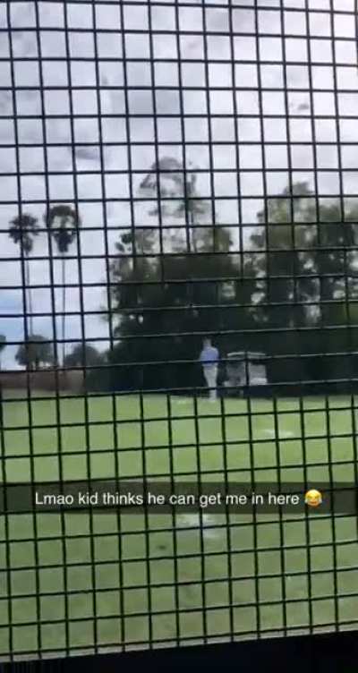 This kid is very stupid