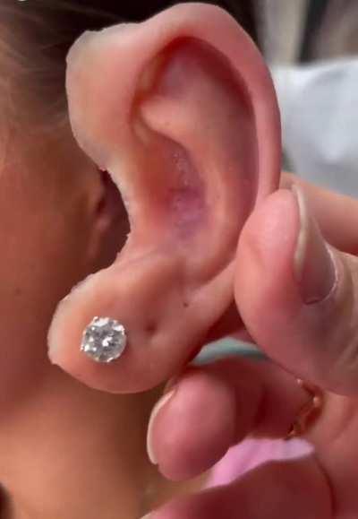 Nice earrings indeed.