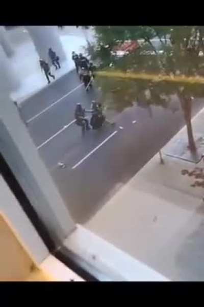 Cops shoot at window of guy recording in Louisville, Kentucky