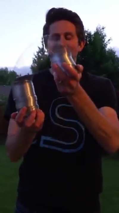 Anti gravity slinky