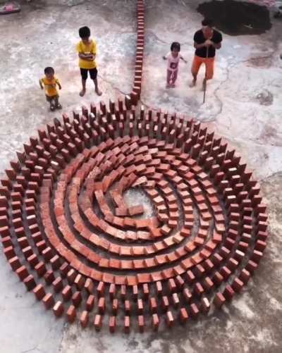 Brick-minos!
