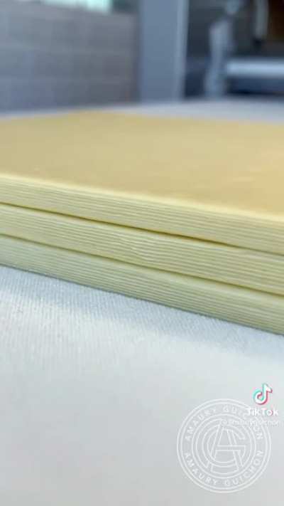 the lamination of the dough in this pastry