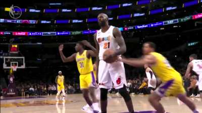 [Highlight] Shaqtin a fool prime candidacy from DeWayne Dedmon