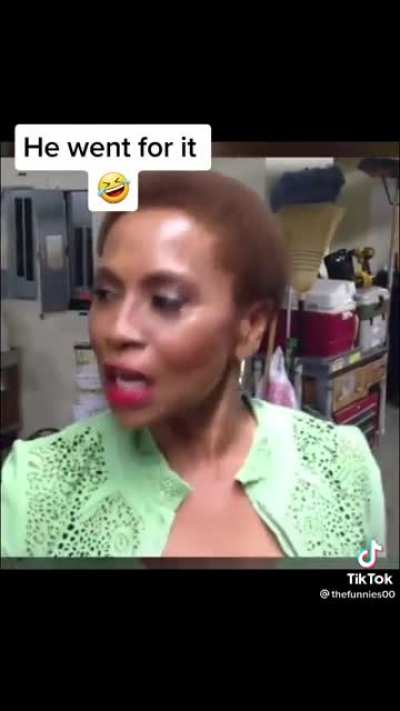 Olaf learned some mf'ing curse words ? Josh Gad Behind The Scenes of The Wedding Ringer with Jennifer Lewis