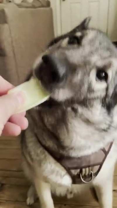 Smokey makes the best crunches
