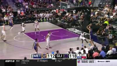 [Highlight] Wembanyama hits his 7th three of the night