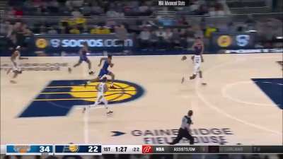 [Highlight] give & go alley oop slam from Grimes to Toppin
