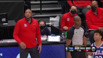 [Highlight] Danny Green irate at the rebounding foul call with Reggie Miller describes as a "hook"
