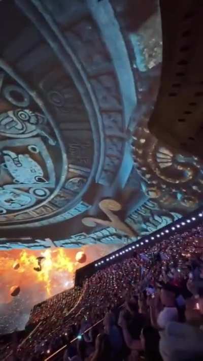 These are the effects inside the sphere and this are awesome.