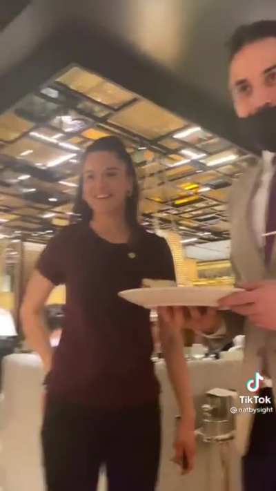 Restaurant going above and beyond to wish this blind woman a happy birthday!!?