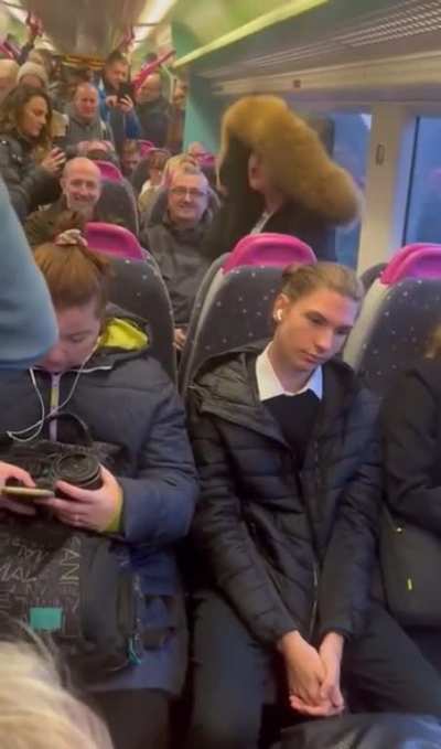 London girl angry after being told to not vape on the train