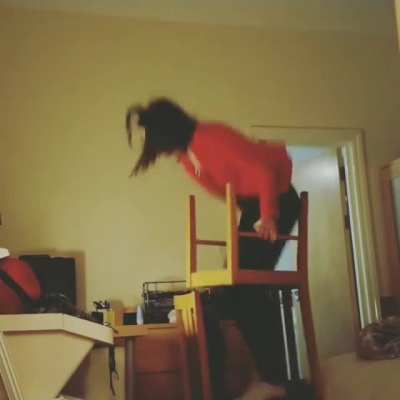 HMC while I install a light bulb