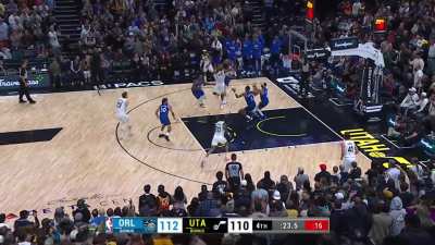 [Highlight] Lauri Markkanen hits the big 3 in crutch-time, puts Jazz up 1