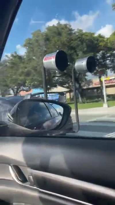 Florida man w/ the ?? car mods ?