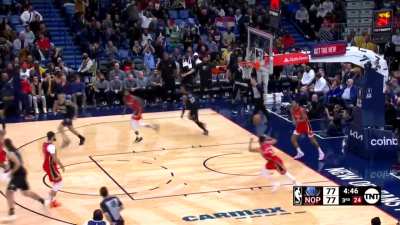 [Highlight] Ja Morant switches hands on the poster over McCollum