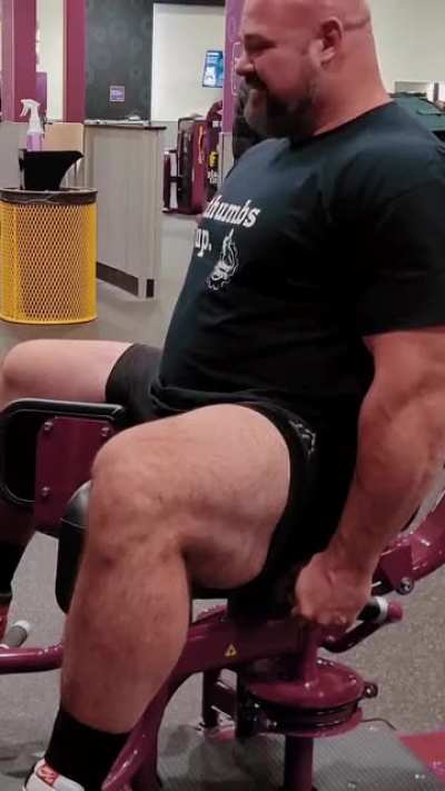 Bros never let bros skimp on leg day