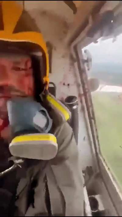 Pilot in Los Ríos Province of Ecuador safely lands his plane after a huge bird struck his windshield. Blood covered pilot Ariel Valiente was not injured during the incident.Incredible how the pilot kept calm in the cockpit and recorded the safe landing.