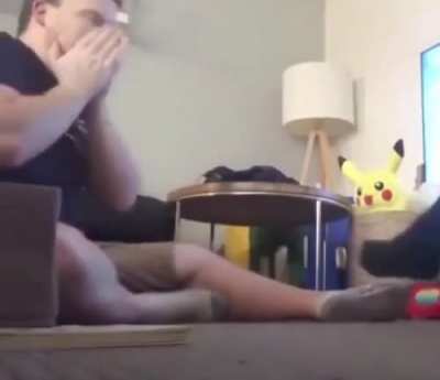 Dad Reacts To His Baby’s First Steps! ?