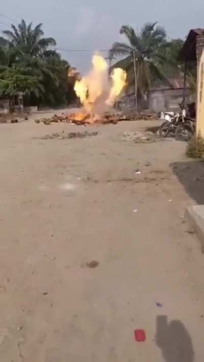 WCGW Transporting gas cylinders