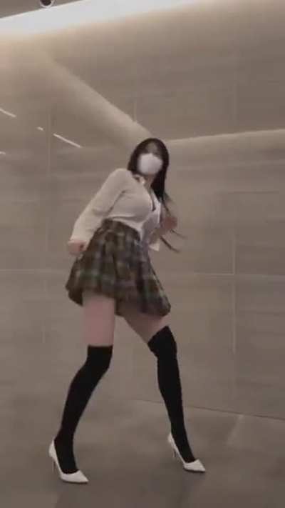 Tae Kwon Do in high heels is insane