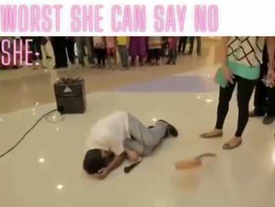 Guy proposes to a girl