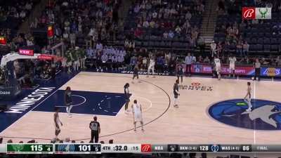 [Highlight] Giannis placed the ball out of bounds to get his brother in the game and Mike Budenholzer couldn't believe it