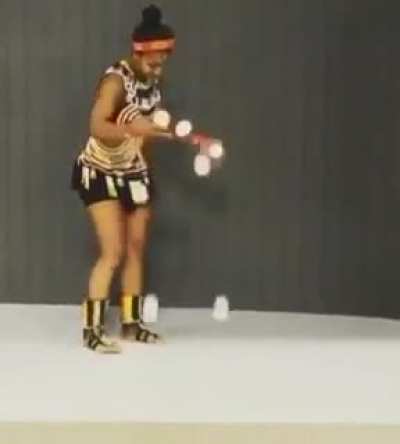 Stunning 7 ball bounce work by Tersit Asefa of Ethiopia ?? !!