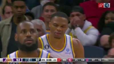 [Highlight] Russ drives to the basket but completely botches the layup