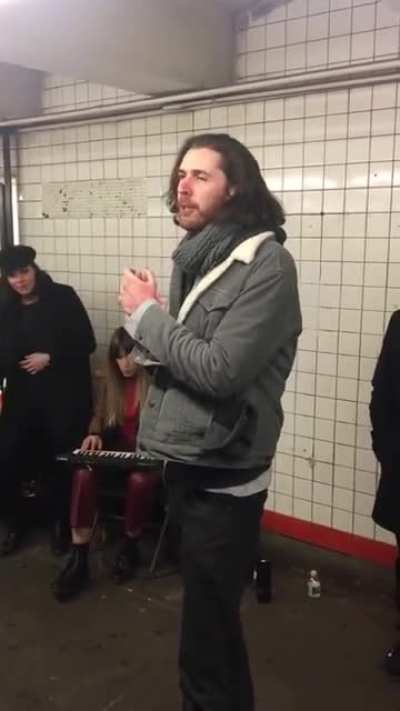 Hozier performs "Take Me To Church" in a NYC subway